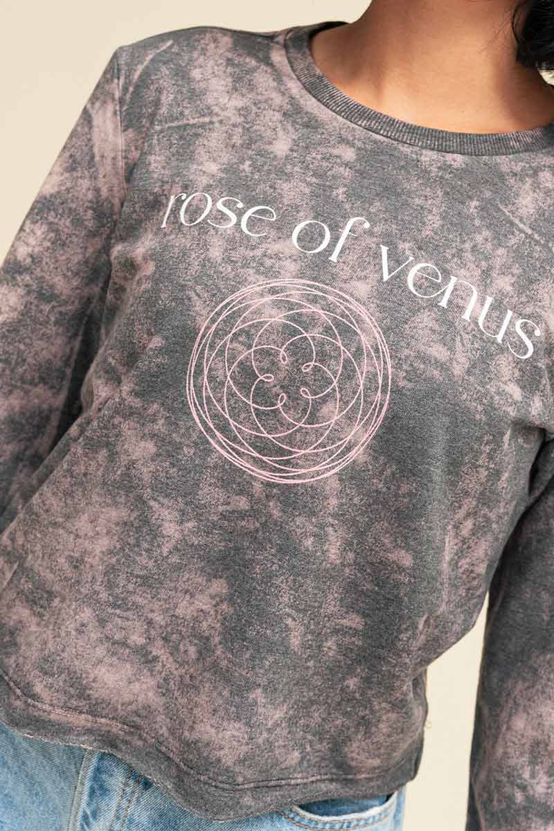 Buzo Rose of Venus pullover con proceso