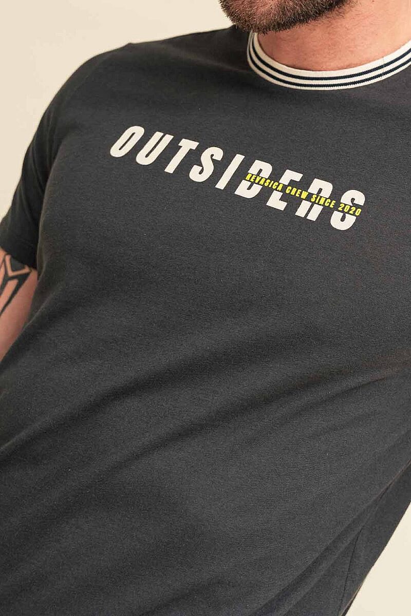 Camiseta Outsiders manga corta con cuello tejido