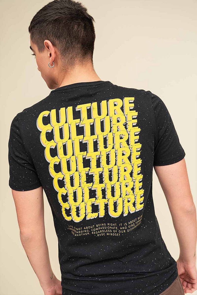 Camiseta Culture manga corta con neps y estampada en espalda